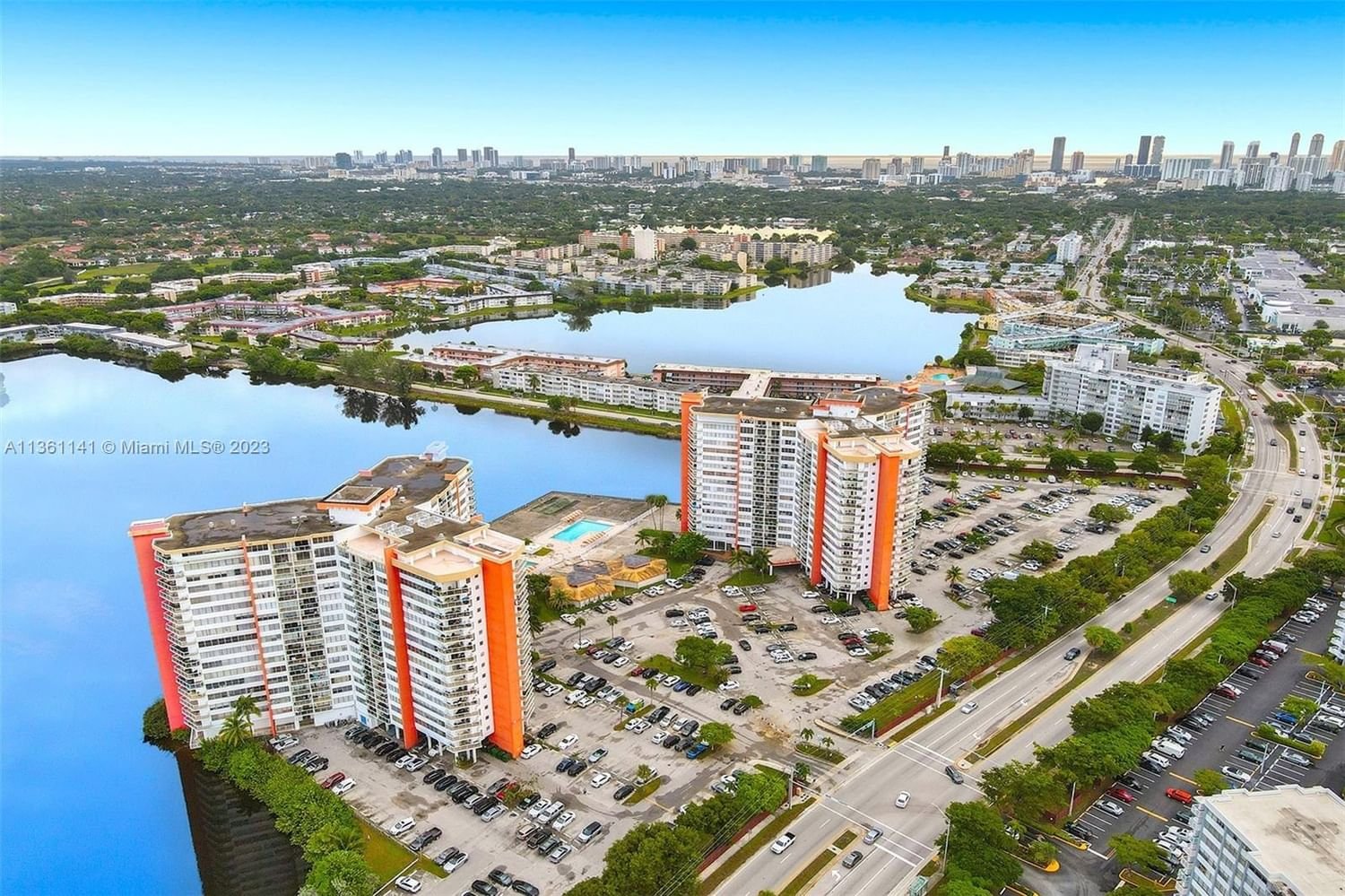 Real estate property located at 1351 Miami Gardens Dr #1524E, Miami-Dade County, BUCKLEY TOWERS CONDO - EA, Miami, FL