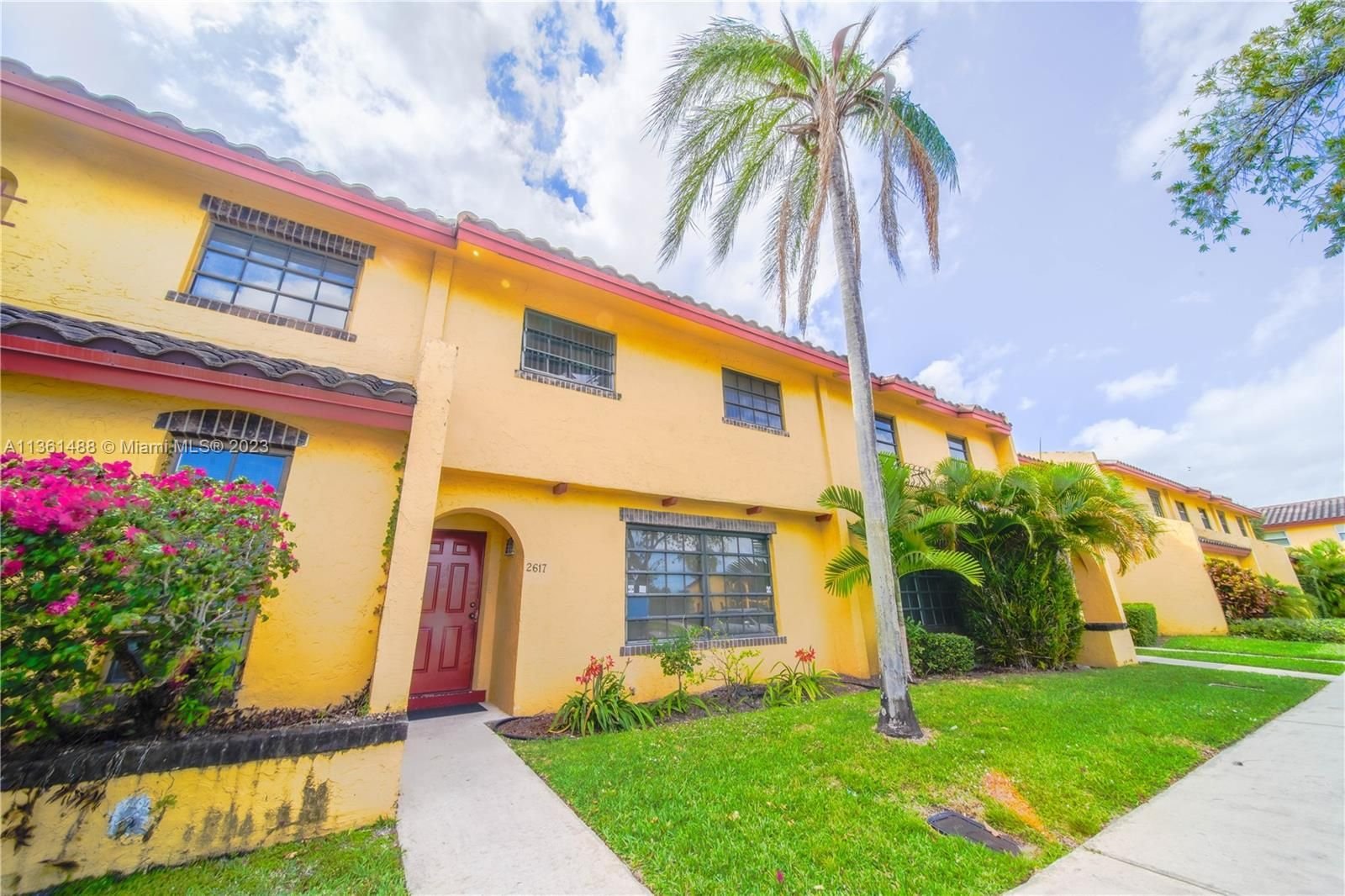 Real estate property located at 2617 47th Ter #203, Broward County, Lauderdale Lakes, FL