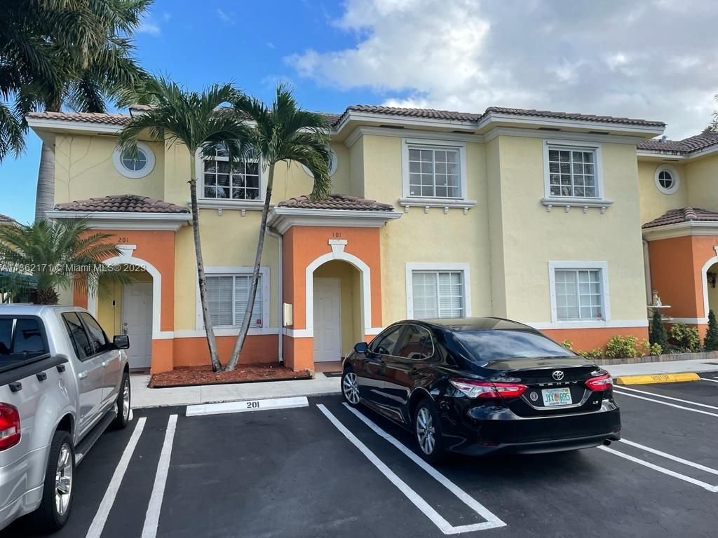 Real estate property located at 7230 174th Ter #101, Miami-Dade County, Hialeah, FL