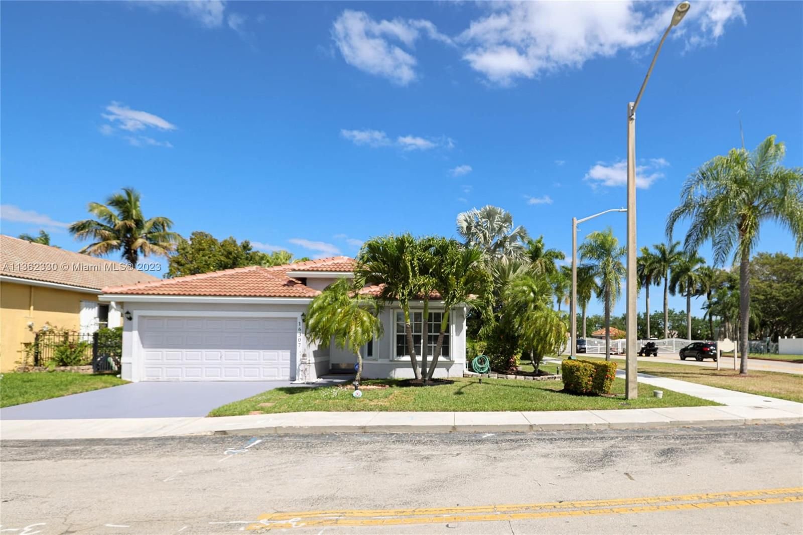Real estate property located at 16307 24th St, Broward County, Pembroke Pines, FL