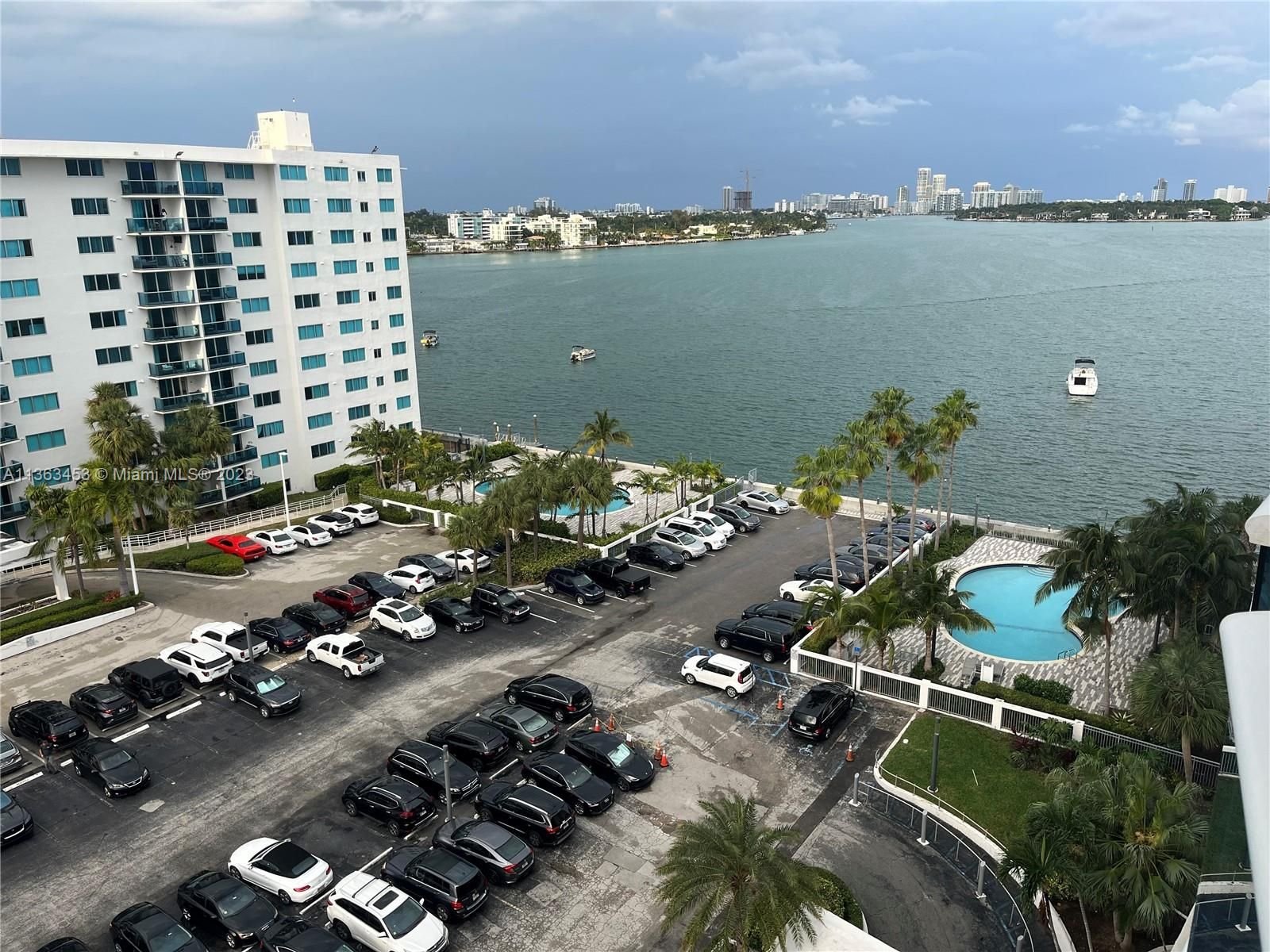 Real estate property located at 7501 Treasure Dr #9M, Miami-Dade County, North Bay Village, FL