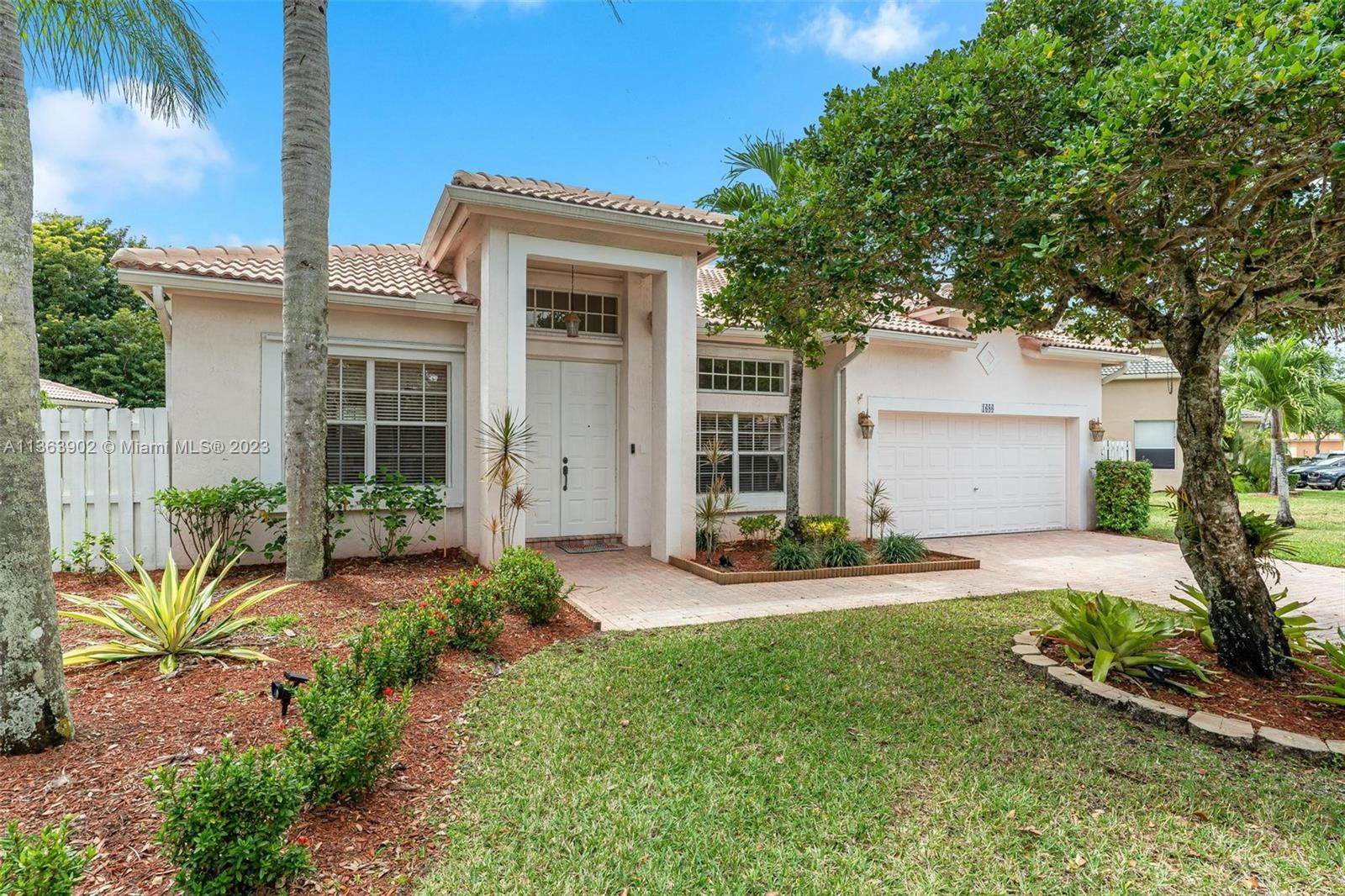 Real estate property located at 1686 170th Ave, Broward County, Pembroke Pines, FL