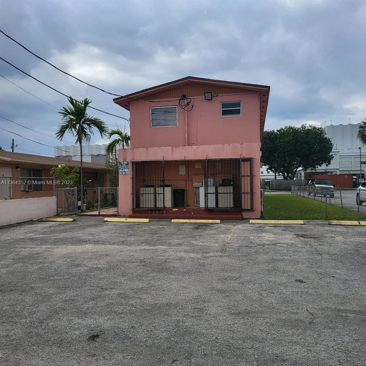 Real estate property located at 190 11th St, Miami-Dade County, STUDIO ADDN TO TOWN OF HI, Hialeah, FL