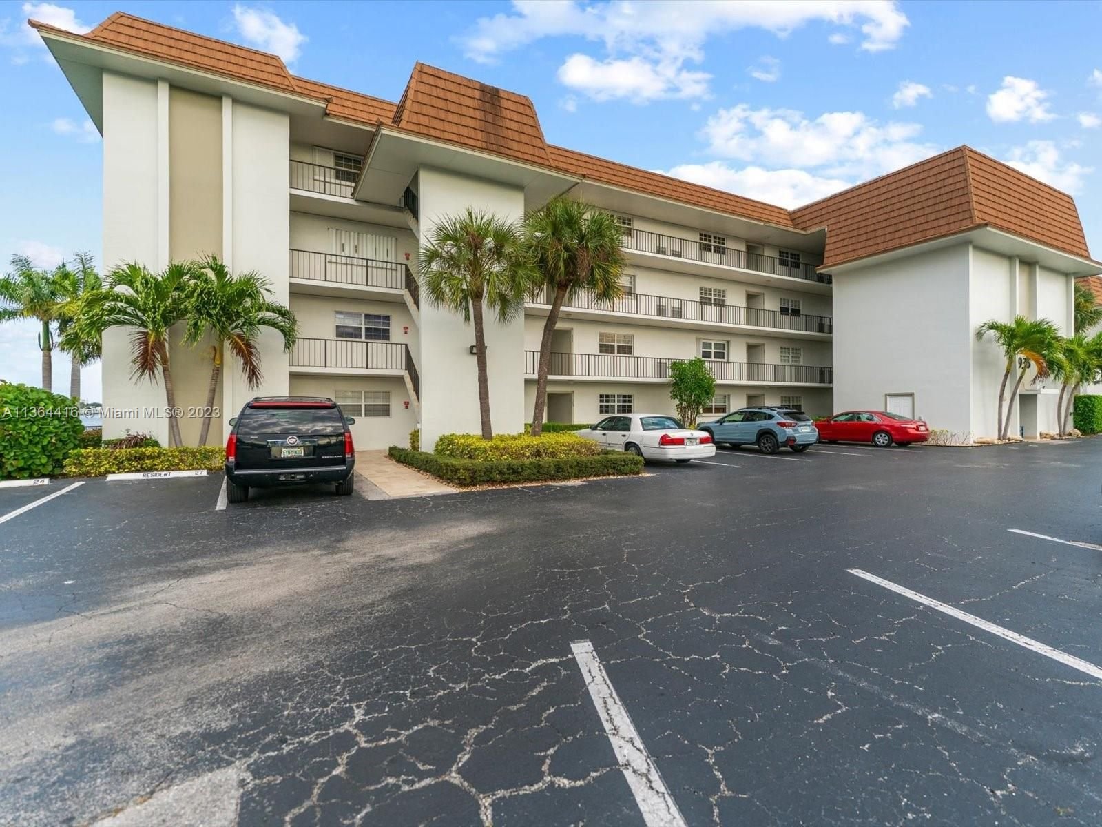 Real estate property located at 2936 Lake Shore Dr #402, Palm Beach County, Riviera Beach, FL