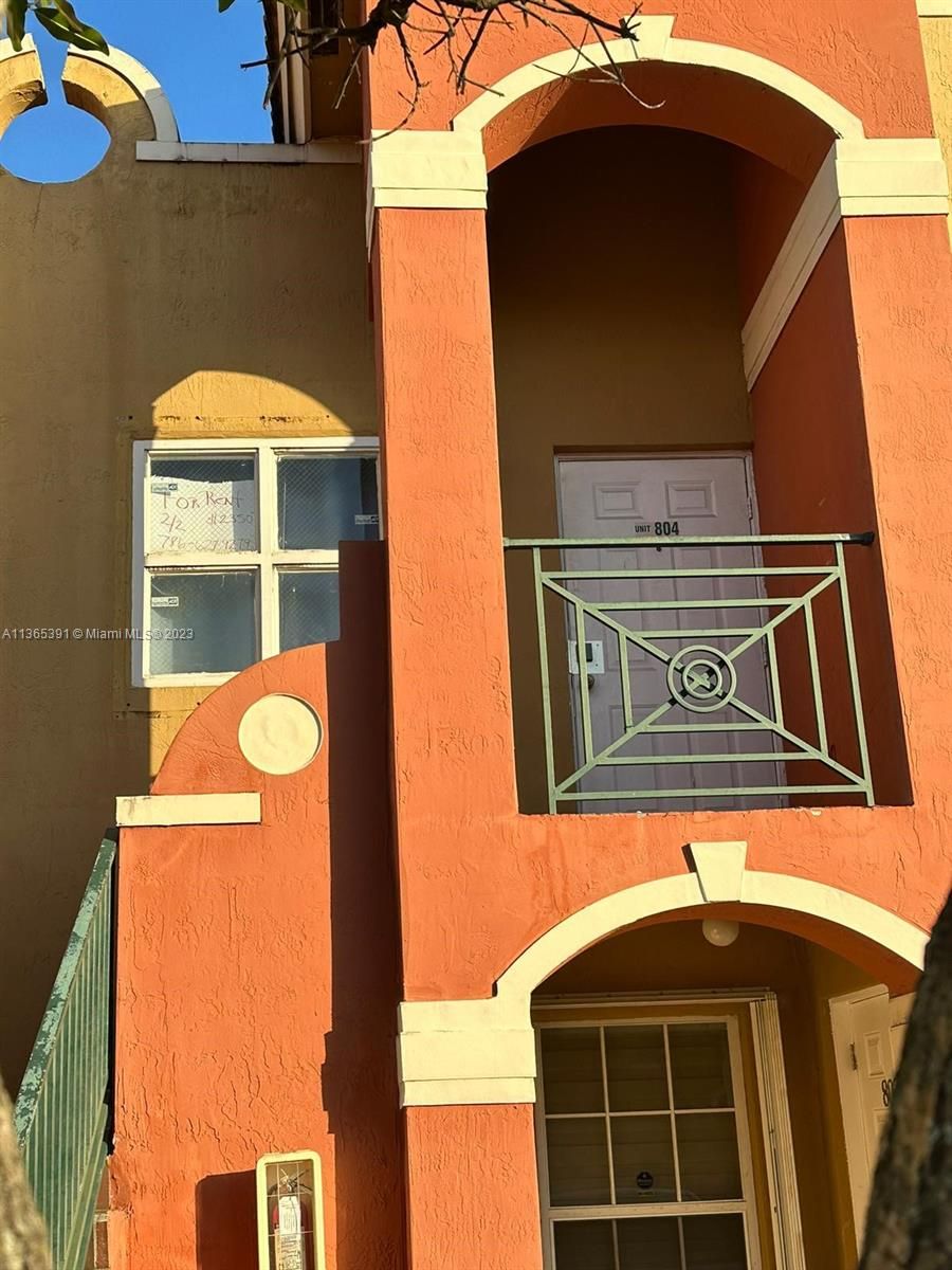 Real estate property located at 15501 133rd Pl #804, Miami-Dade County, Miami, FL