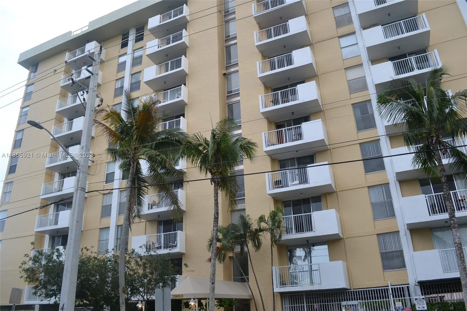 Real estate property located at 2000 135th St #702, Miami-Dade County, KEYSTONE TOWERS CONDO, North Miami, FL