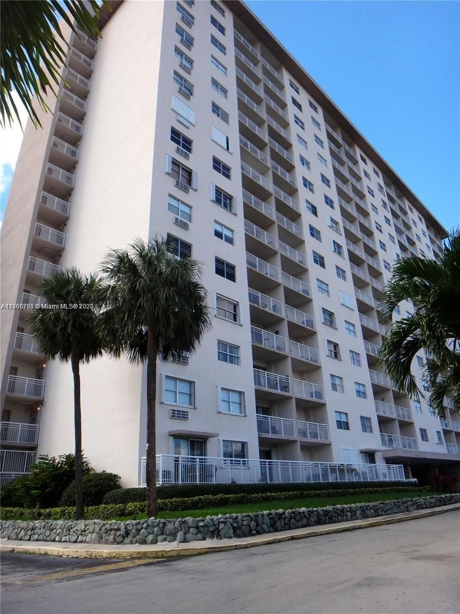 Real estate property located at 400 Kings Point Dr #917, Miami-Dade County, Sunny Isles Beach, FL