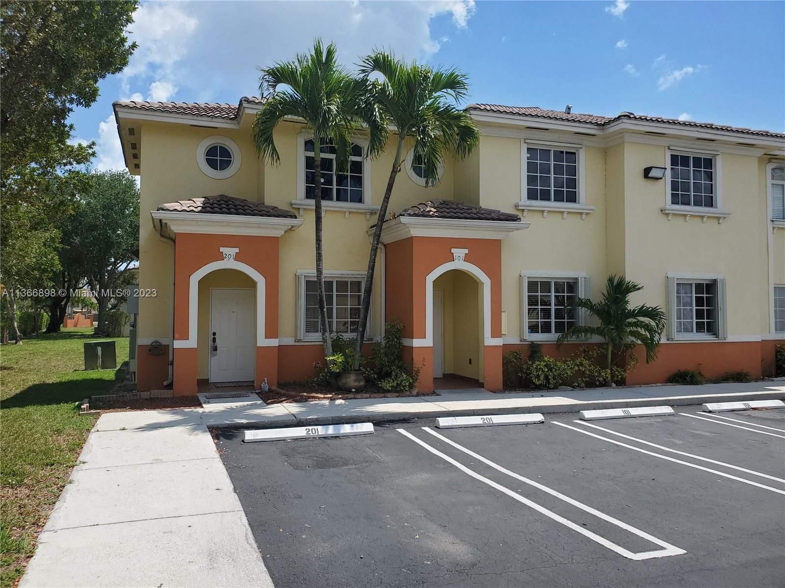 Real estate property located at 7270 174th Ter #201, Miami-Dade County, Hialeah, FL