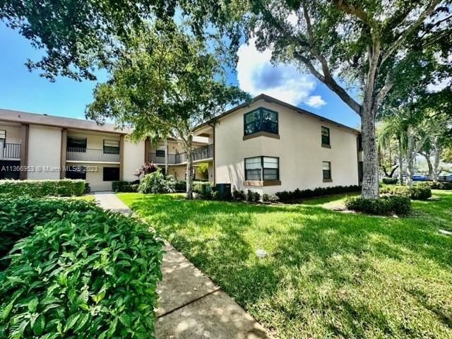 Real estate property located at 9746 Mcnab Rd #212, Broward County, Tamarac, FL