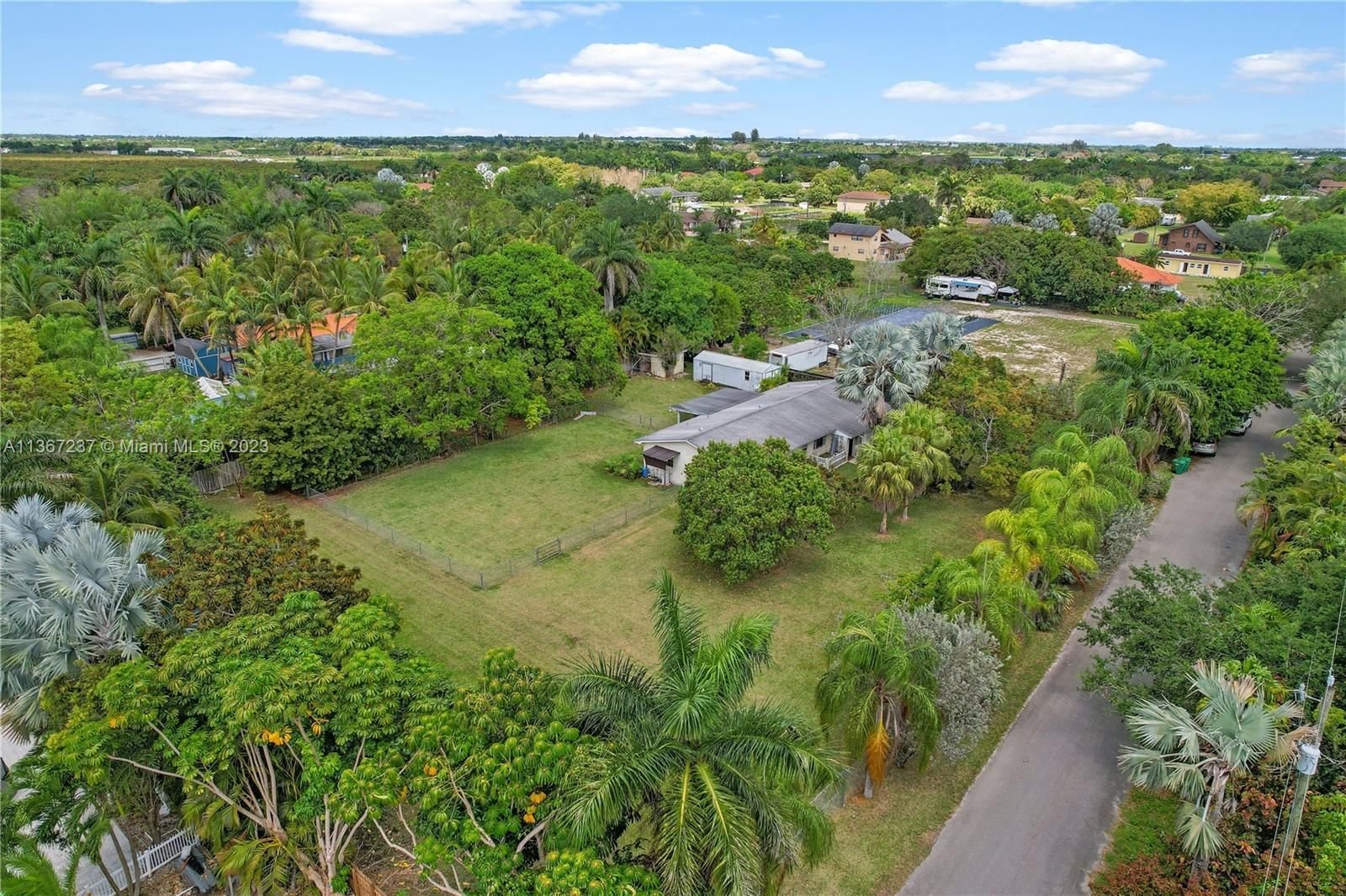 Real estate property located at 23050 179th Pl, Miami-Dade County, Miami, FL