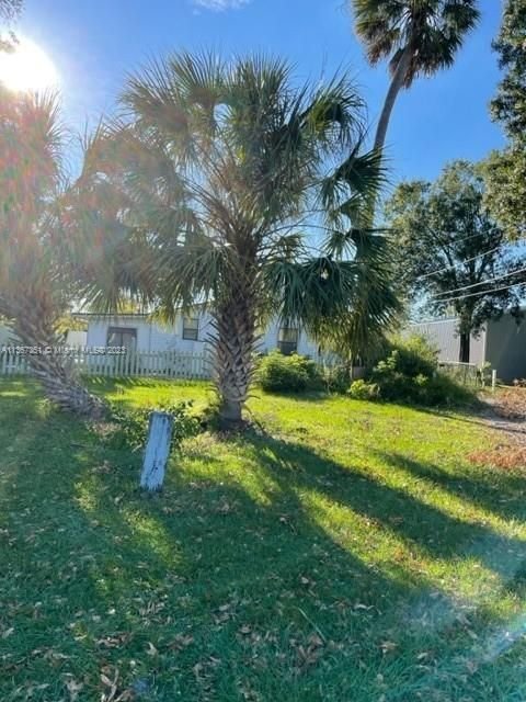 Real estate property located at 703 Phosphate, Other Florida County, Other City - In The State Of Florida, FL