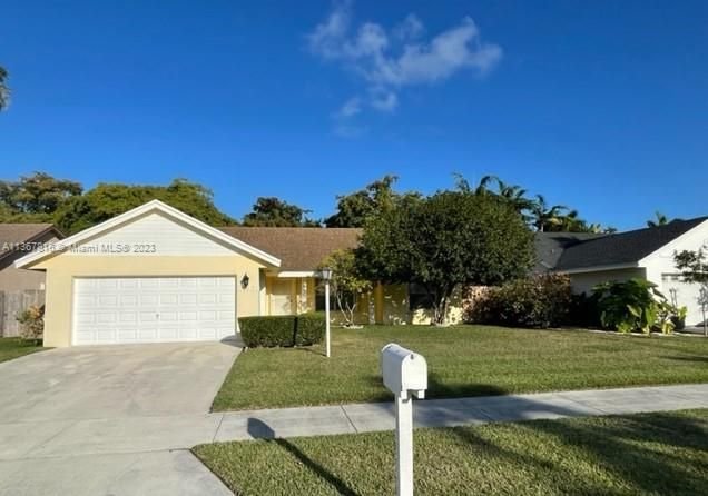 Real estate property located at 21931 97th Ct, Miami-Dade County, Cutler Bay, FL