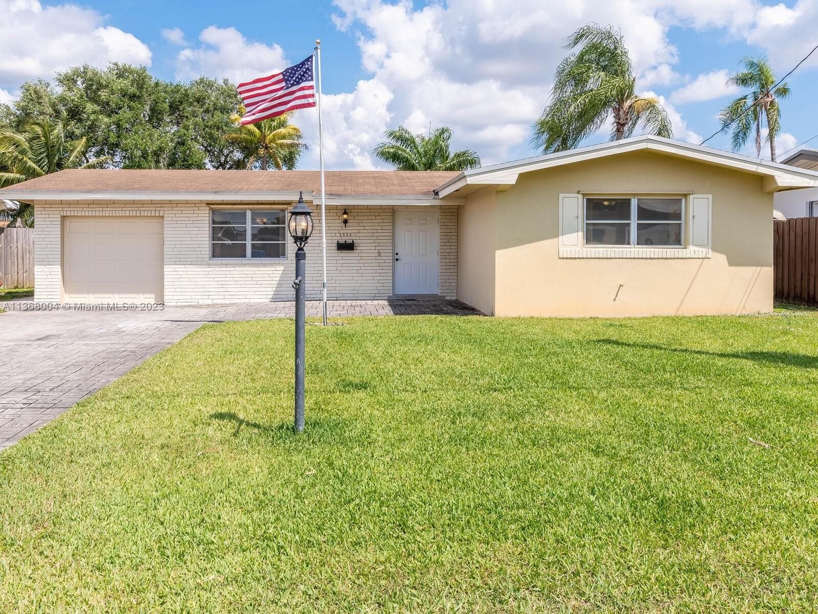 Real estate property located at 7711 13th St, Broward County, Pembroke Pines, FL