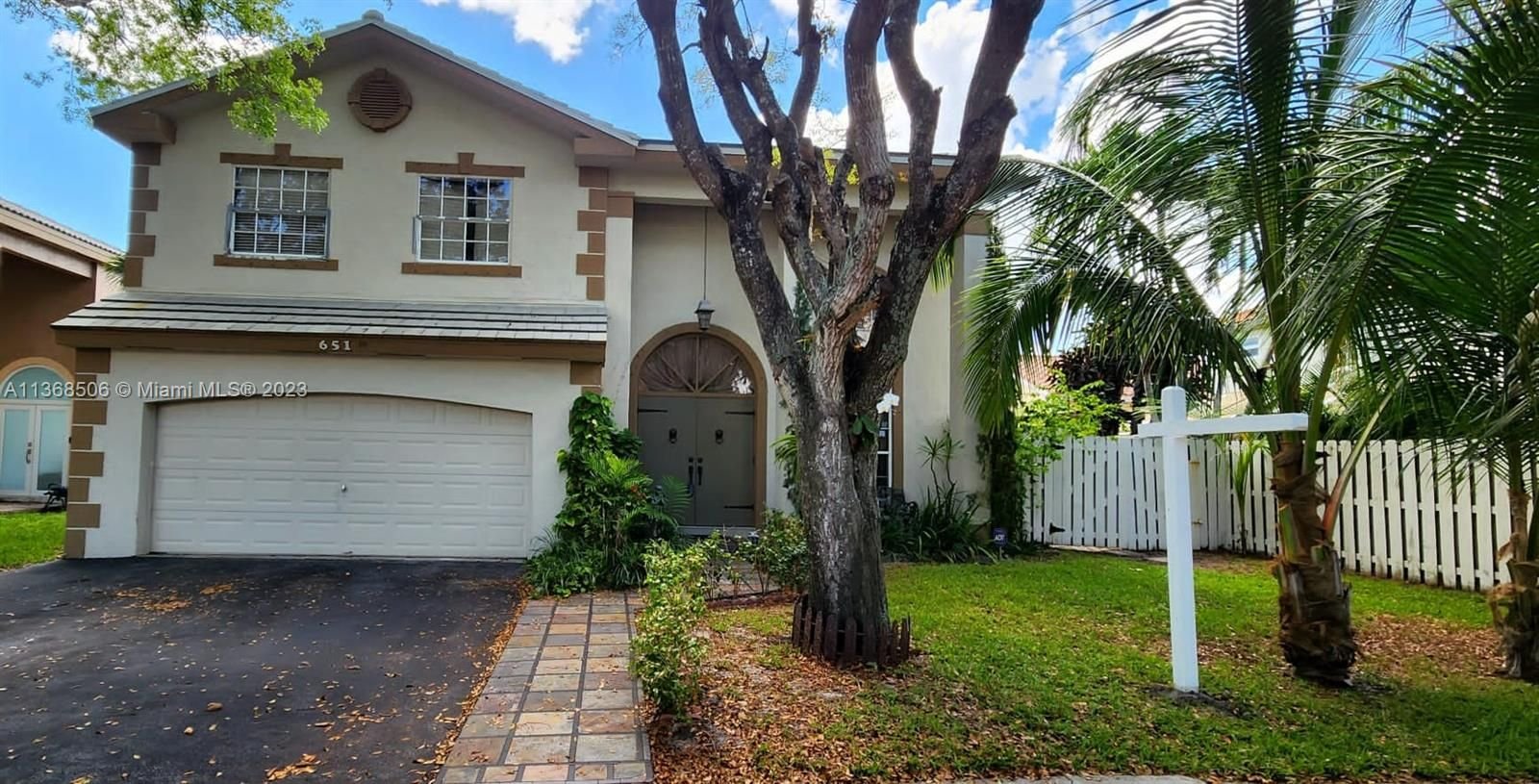 Real estate property located at 651 Rock Hill Ave, Broward County, Davie, FL