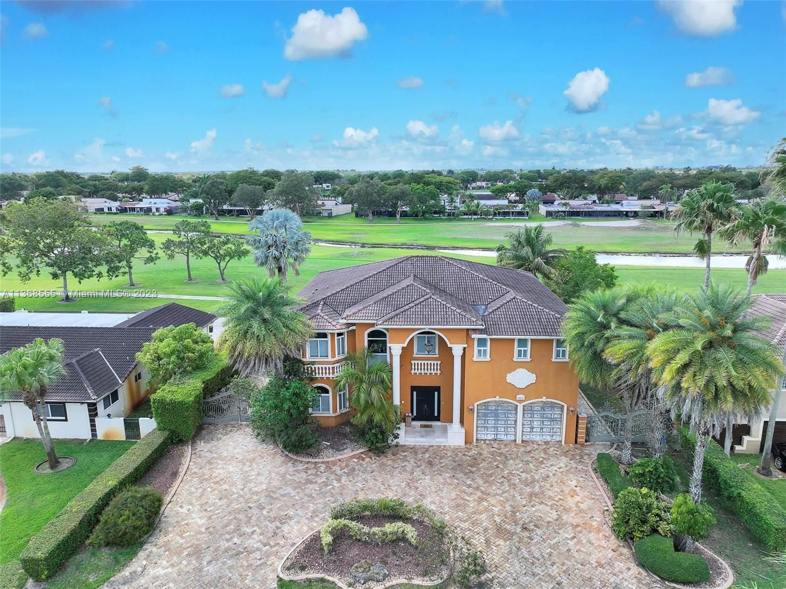 Real estate property located at 19430 Oakmont Dr, Miami-Dade County, Miami Lakes, FL