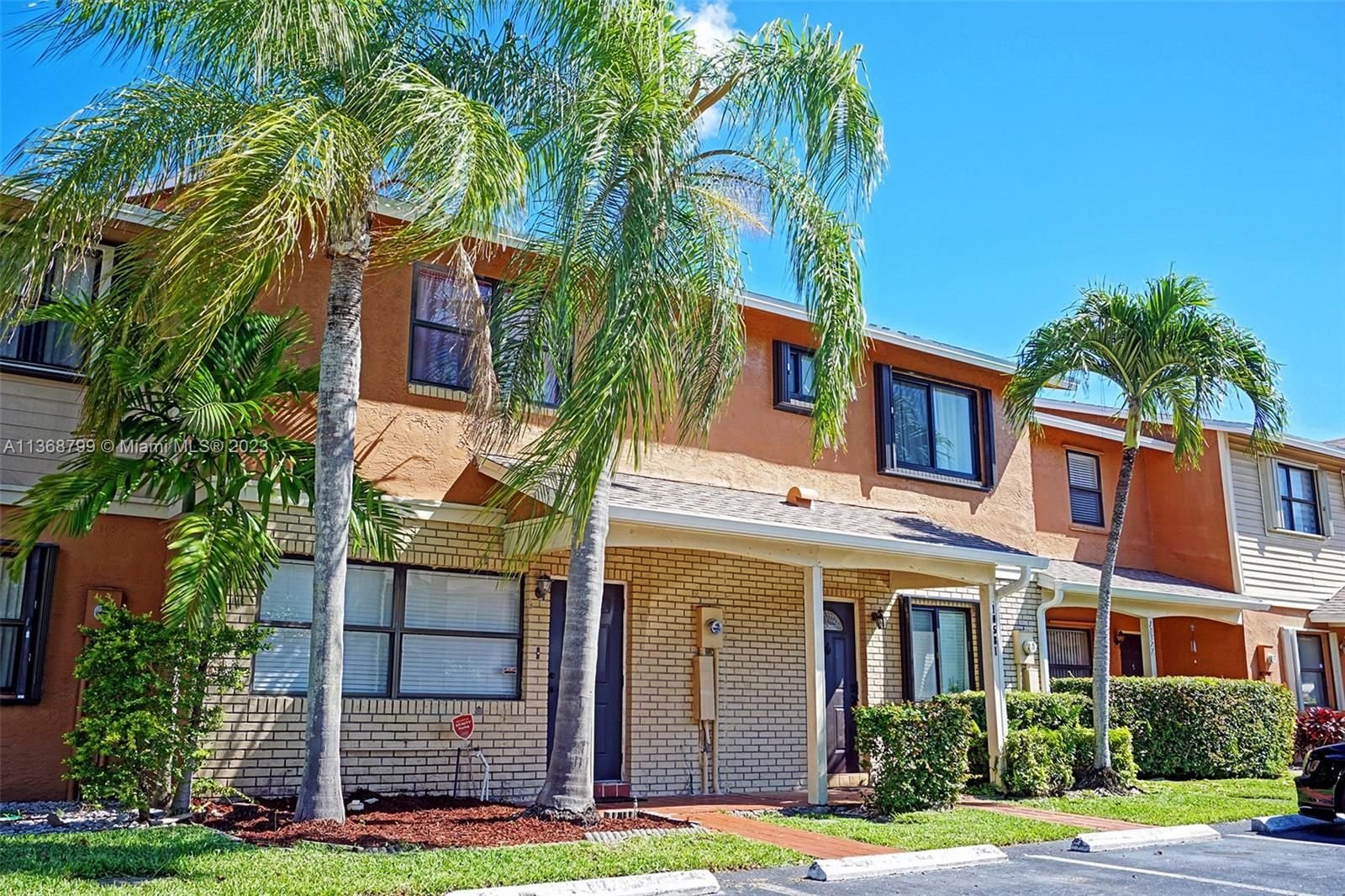 Real estate property located at 10587 8th St #10587, Broward County, Pembroke Pines, FL