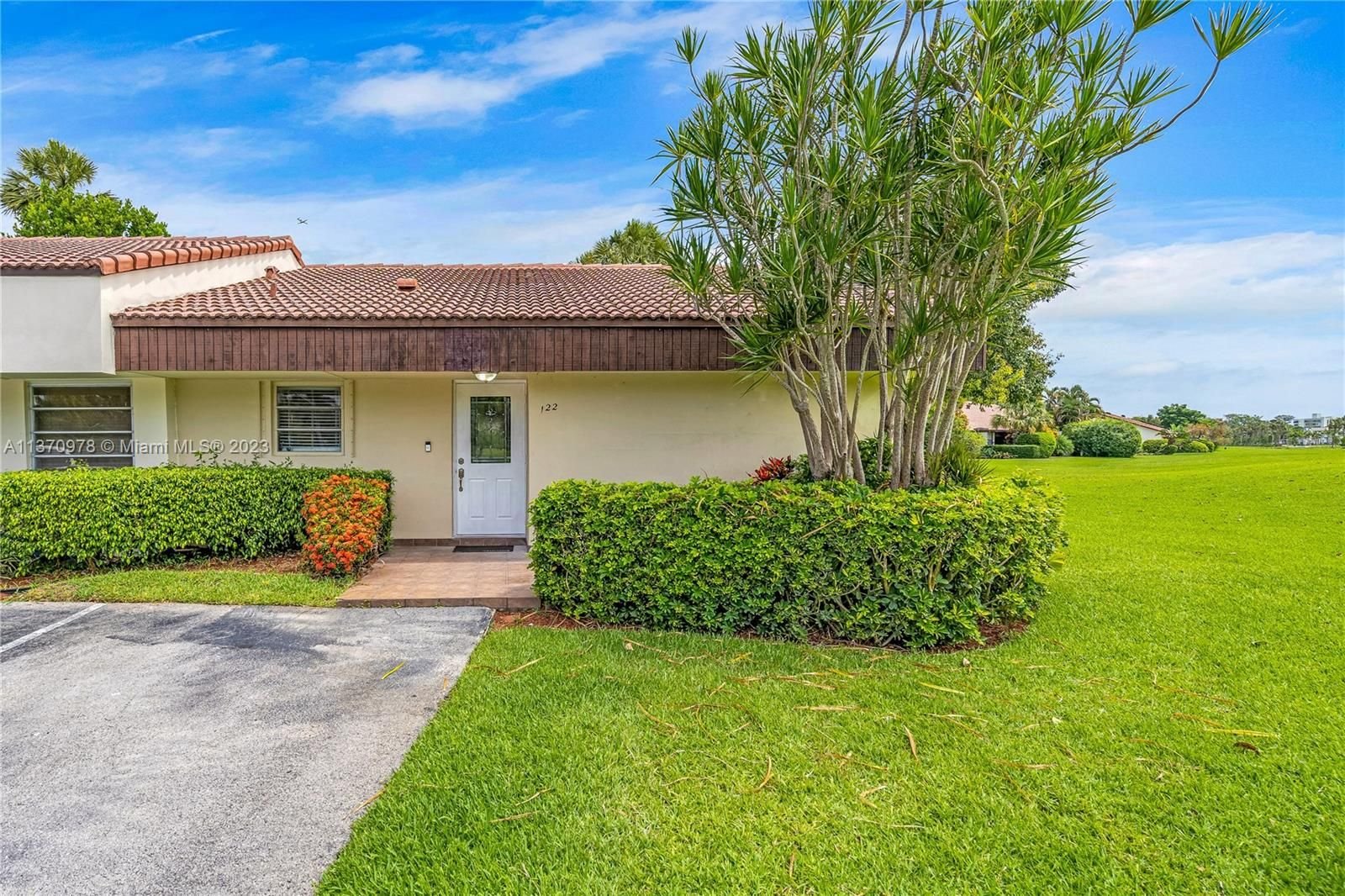 Real estate property located at 6976 Tiburon Cir #122, Palm Beach County, Boca Raton, FL