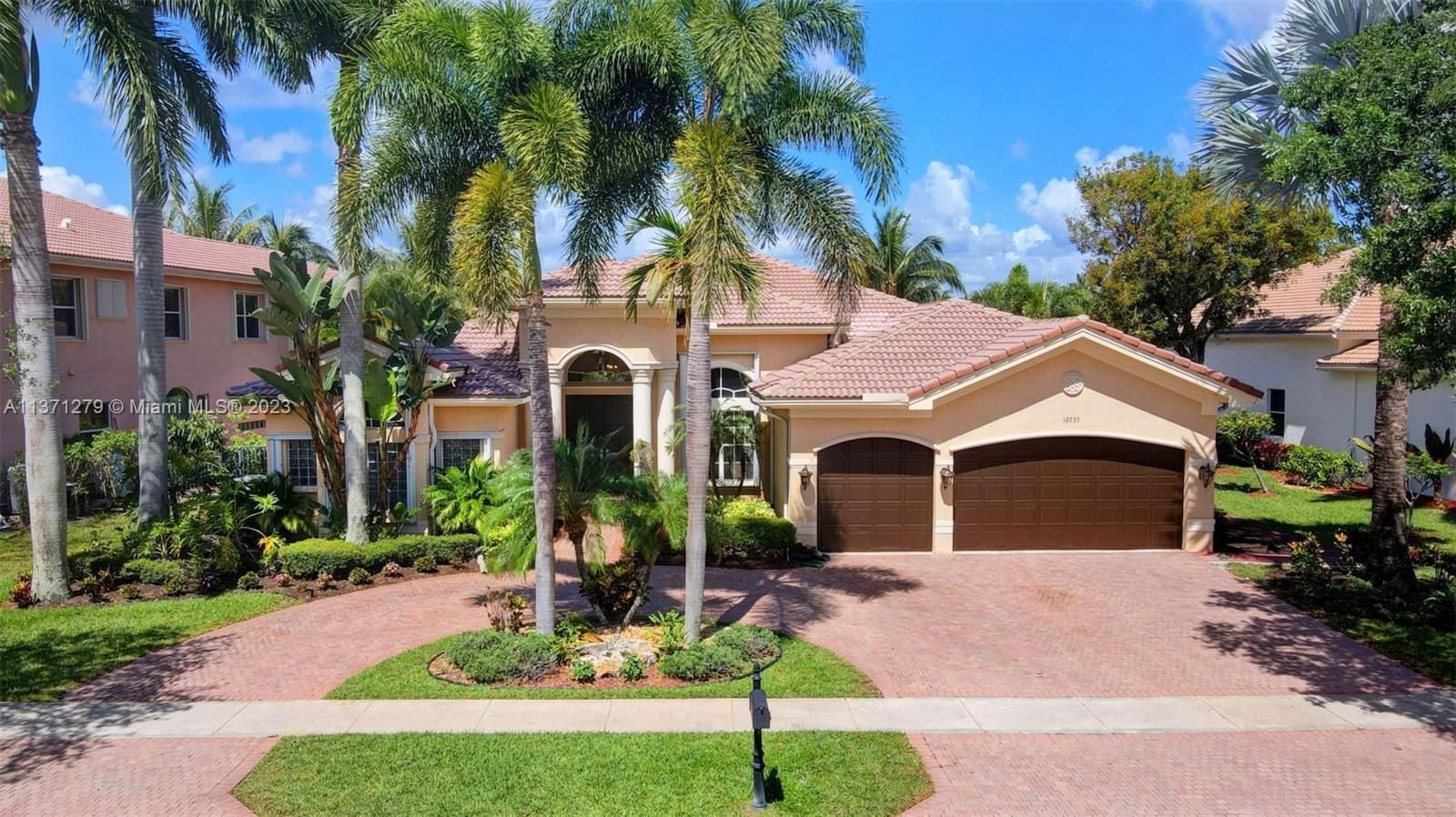 Real estate property located at 10735 Canyon Bay Ln, Palm Beach County, Boynton Beach, FL
