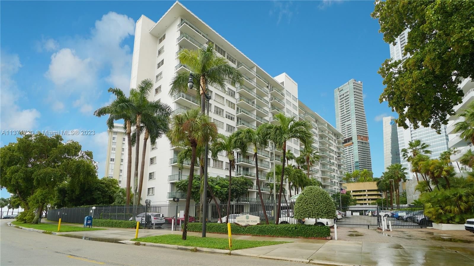 Real estate property located at 1408 Brickell Bay Dr #811, Miami-Dade County, BRICKELL BAY TOWER CONDO, Miami, FL