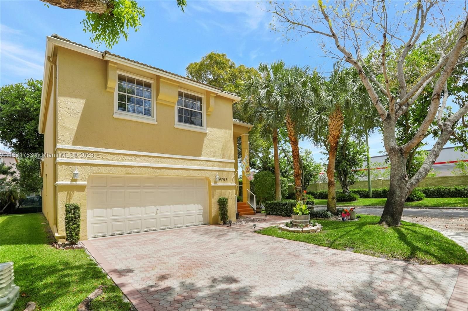 Real estate property located at 4707 114th Ln, Broward County, Coral Springs, FL