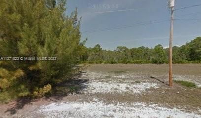 Real estate property located at 4105 22nd Ter, Lee County, Cape Coral, FL