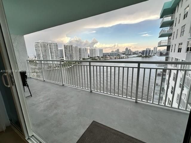 Real estate property located at 301 174th St #2101, Miami-Dade County, Sunny Isles Beach, FL