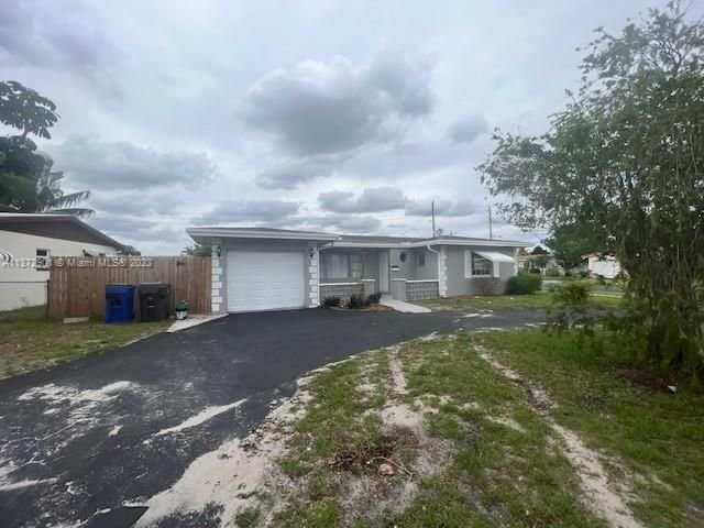 Real estate property located at 3651 27th Ct, Broward County, Lauderdale Lakes, FL
