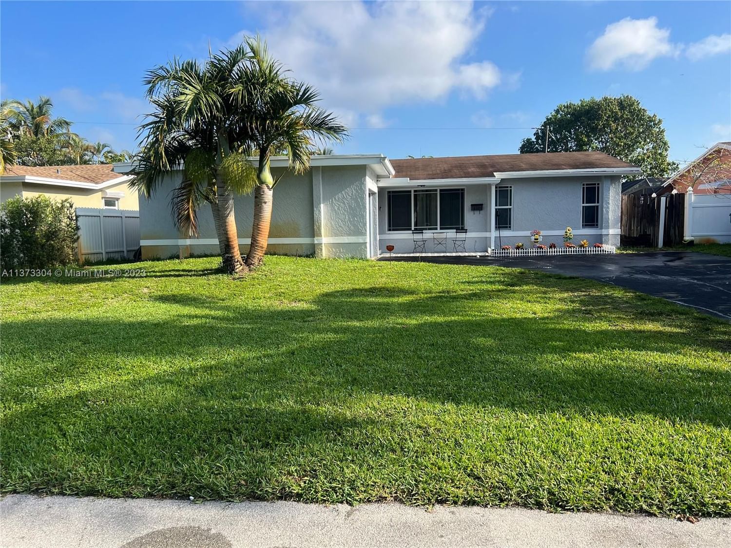 Real estate property located at 8421 Southampton Dr, Broward County, Miramar, FL