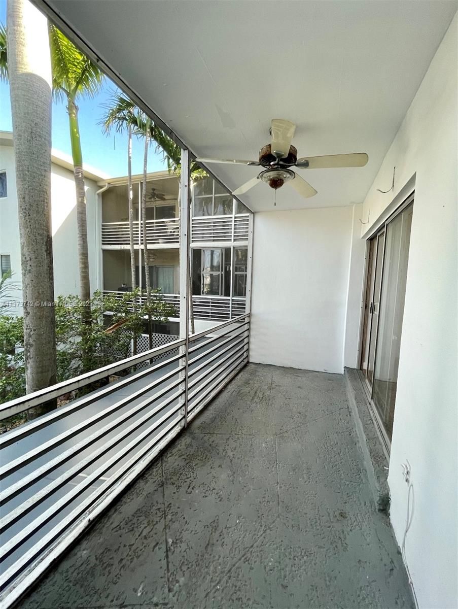 Real estate property located at 1535 15th St #202, Broward County, Fort Lauderdale, FL