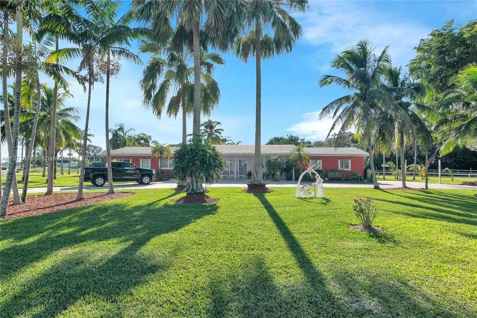 Real estate property located at 1401 136th Ave, Broward County, Davie, FL