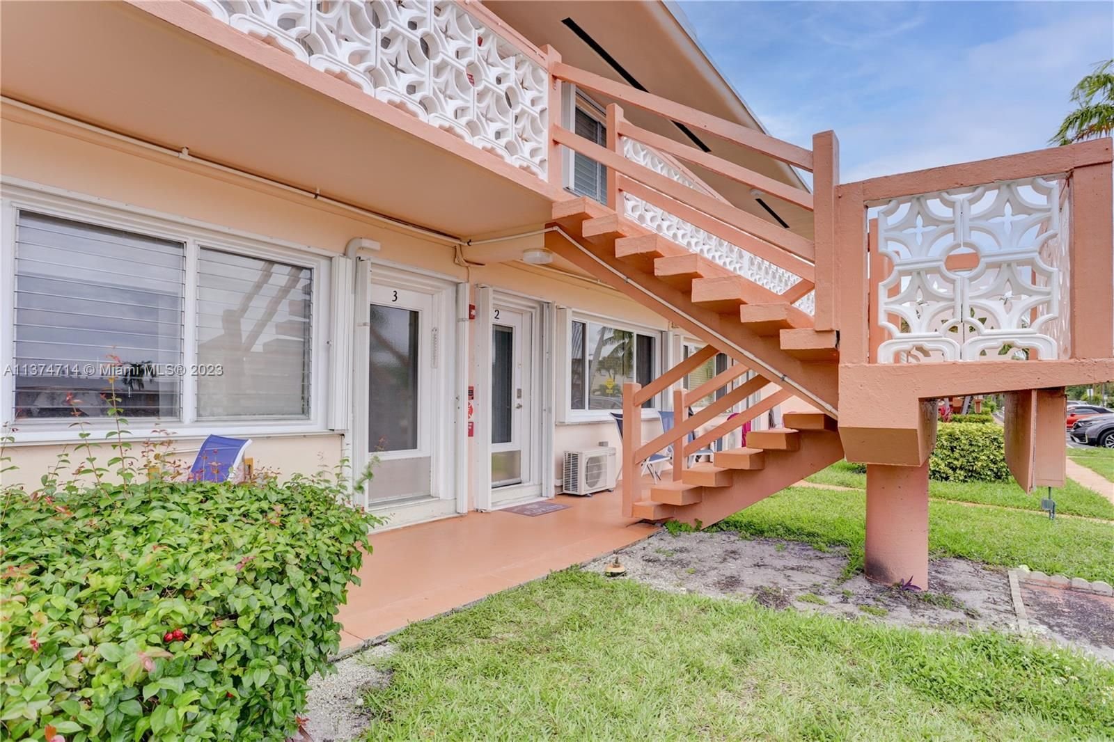 Real estate property located at 820 11th Ave #2B, Broward County, Hallandale Beach, FL