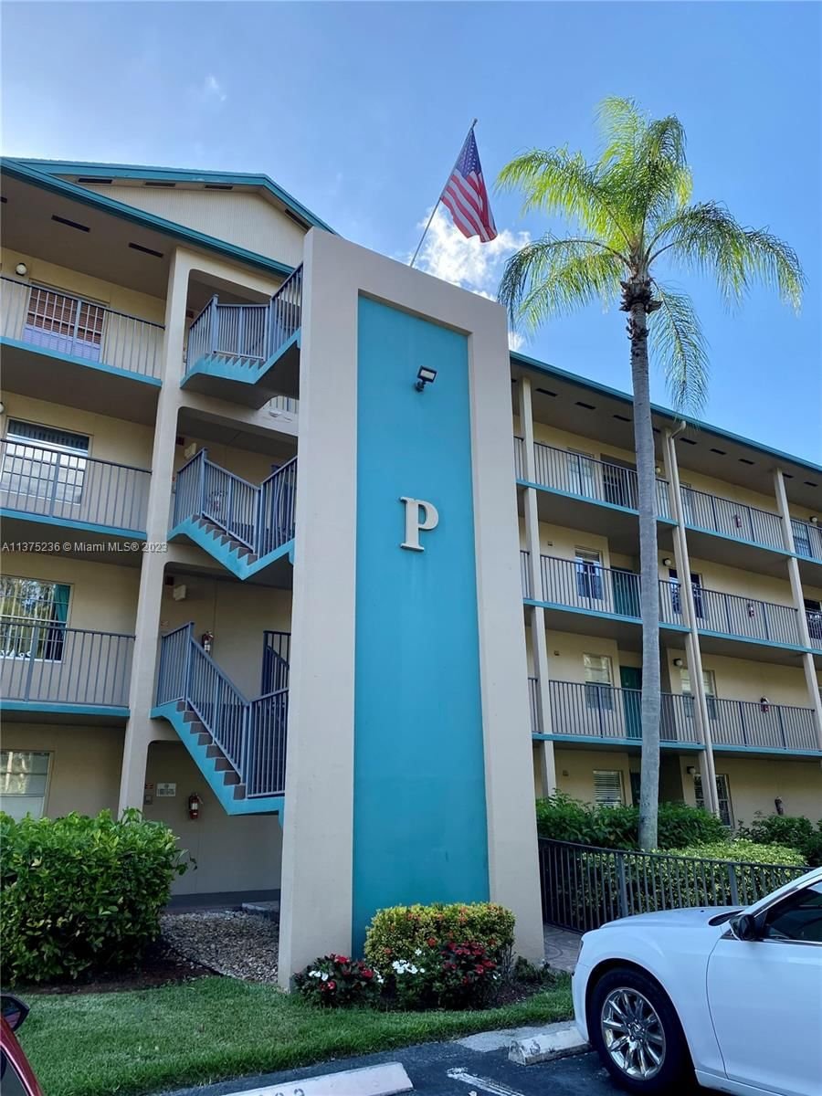 Real estate property located at 650 124th Ter #105P, Broward County, BUCKINGHAM EAST, Pembroke Pines, FL