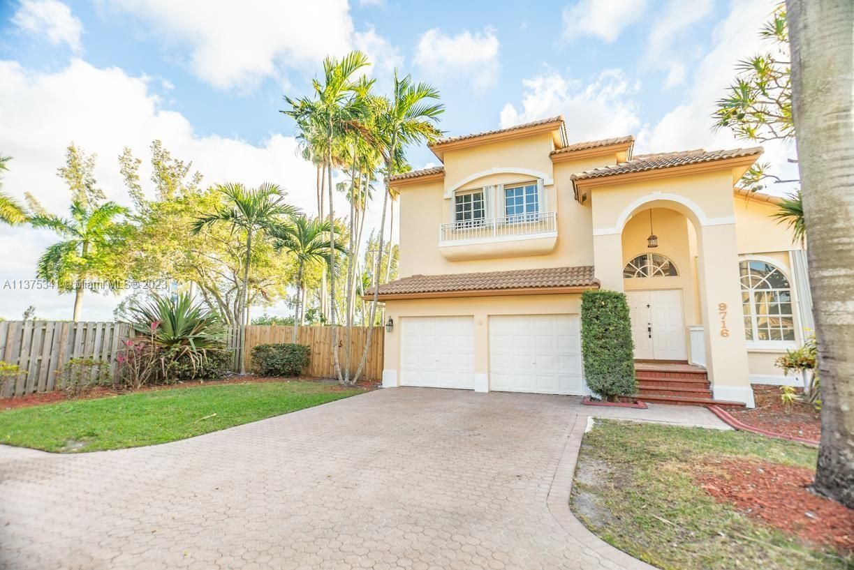 Real estate property located at 9716 29th St, Miami-Dade County, Doral, FL