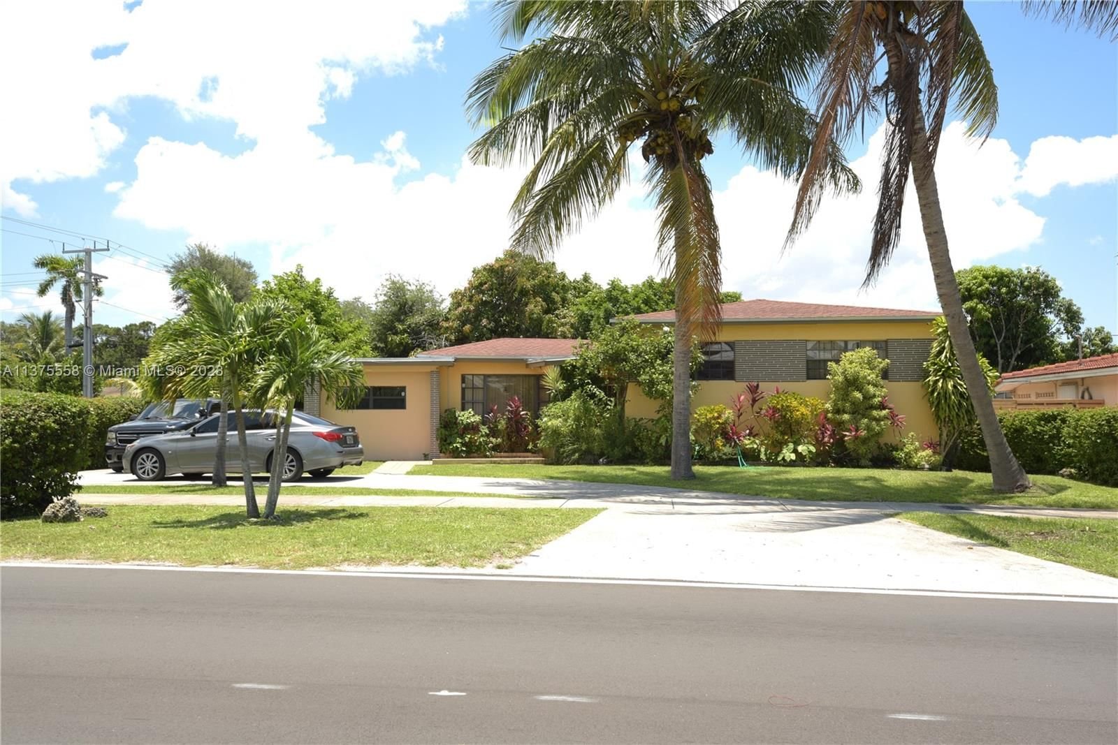 Real estate property located at 701 159th St, Miami-Dade County, PLEASANT VILLAGE, Miami, FL