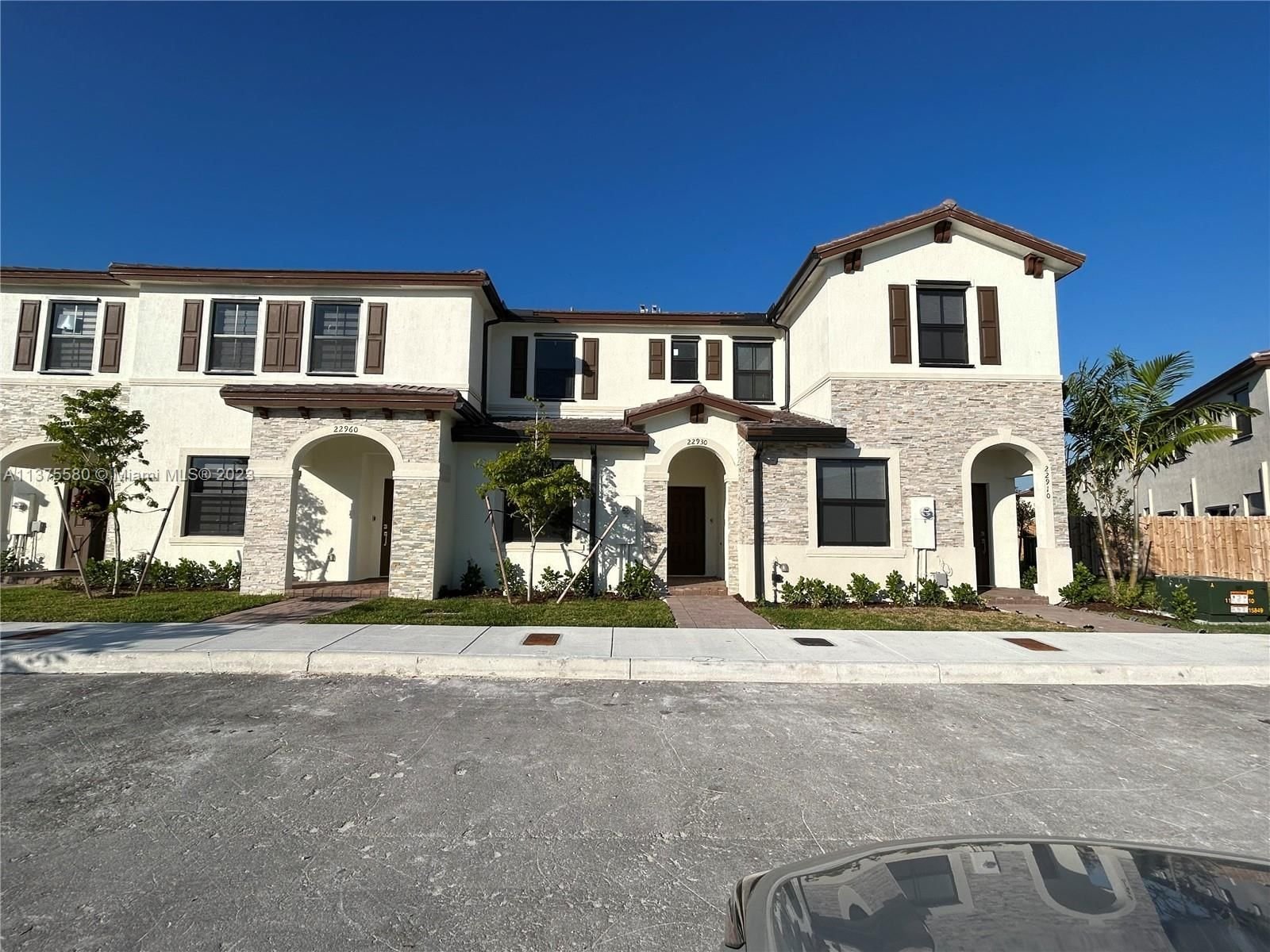 Real estate property located at 22930 99th Ct, Miami-Dade County, Cutler Bay, FL