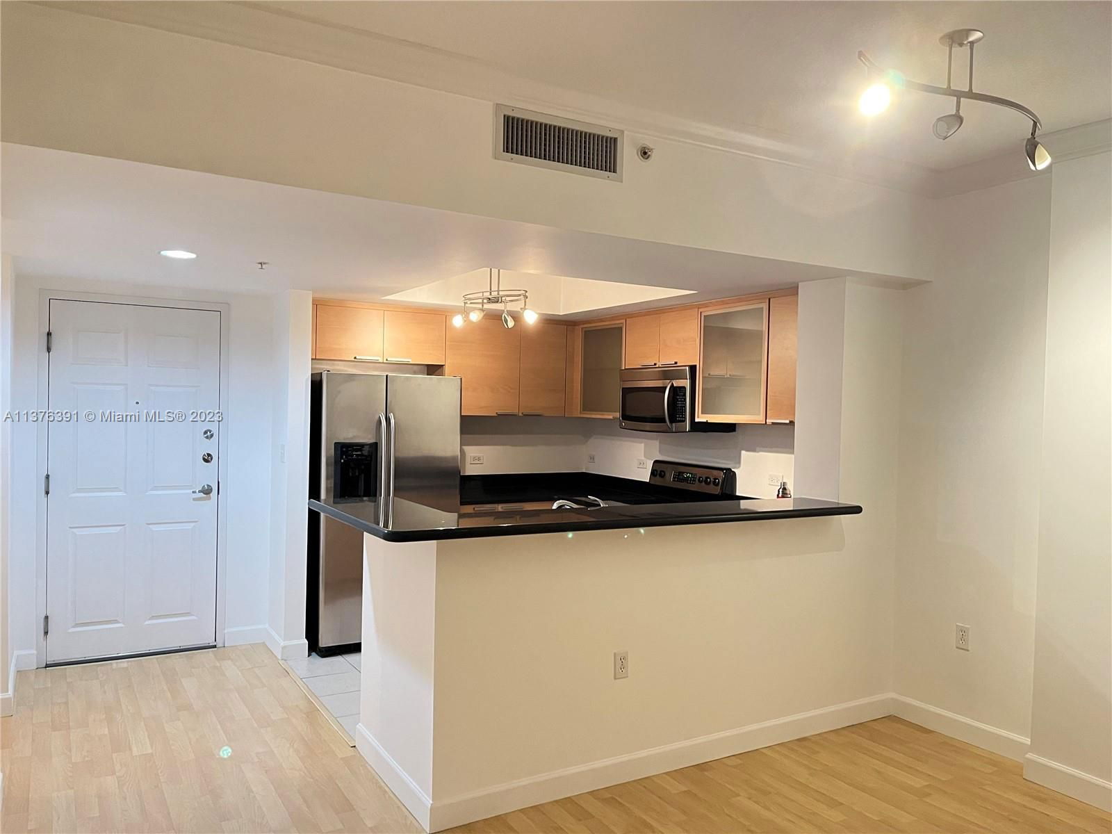 Real estate property located at 140 Dixie Hwy #515, Broward County, Hollywood, FL