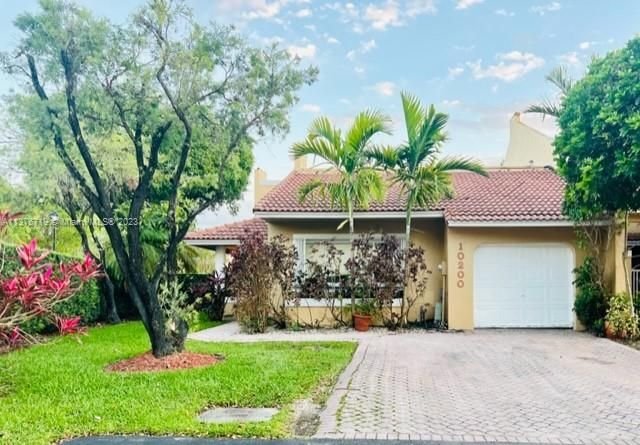 Real estate property located at 10200 51st Ter, Miami-Dade County, Doral, FL