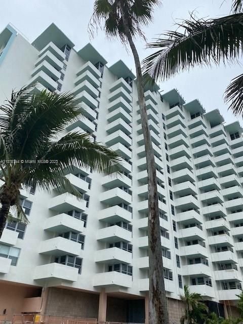 Real estate property located at 2899 Collins Ave #1414, Miami-Dade County, Miami Beach, FL