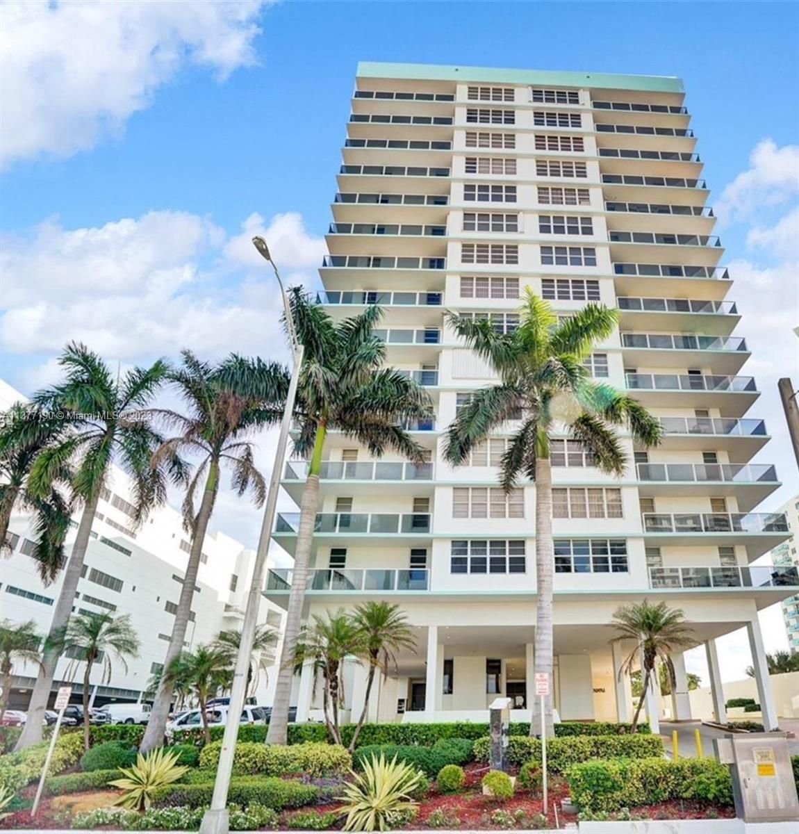 Real estate property located at 3725 Ocean Dr #623, Broward County, SEA AIR TOWERS CONDO, Hollywood, FL
