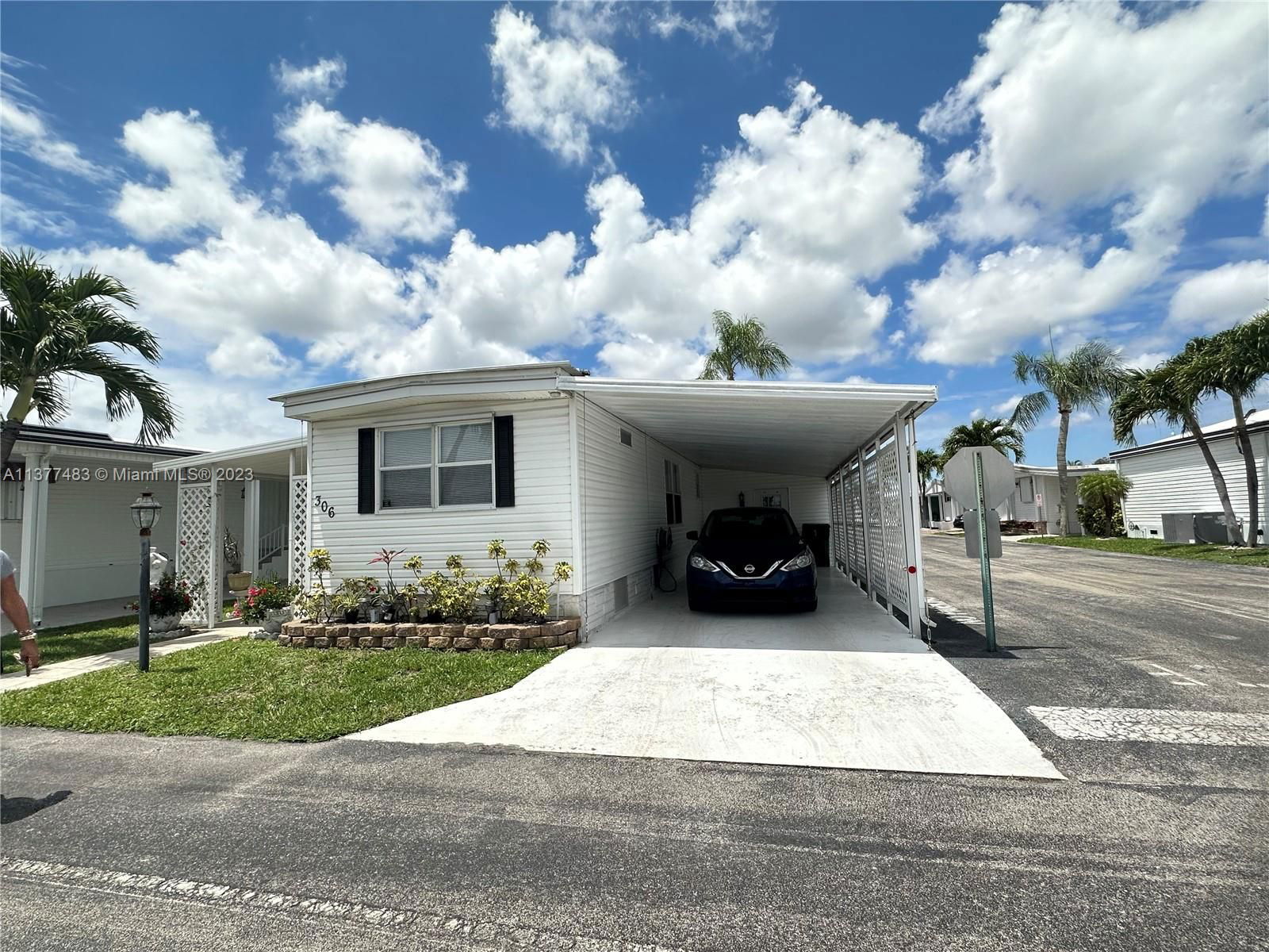 Real estate property located at 306 Marine Dr, Broward County, PARK LAKE INC CO-OP, Pembroke Park, FL