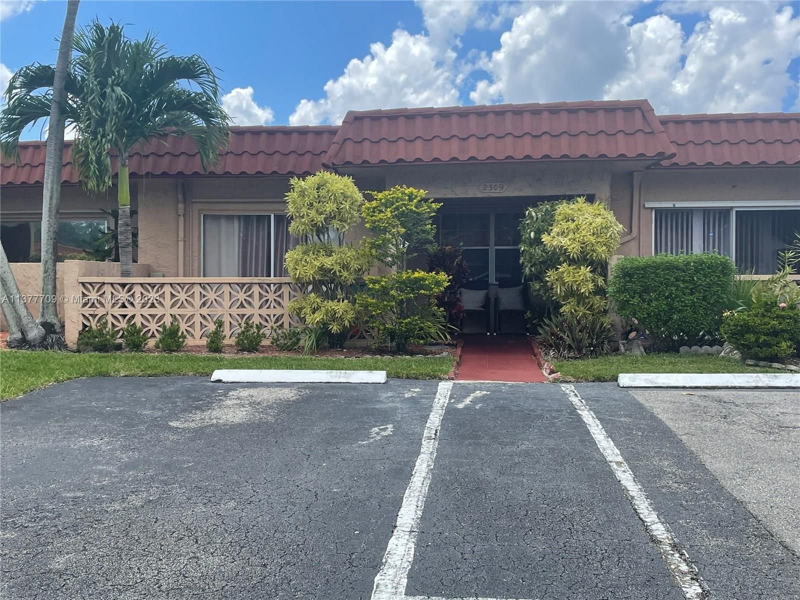 Real estate property located at 2309 81st Ter #5, Broward County, North Lauderdale, FL