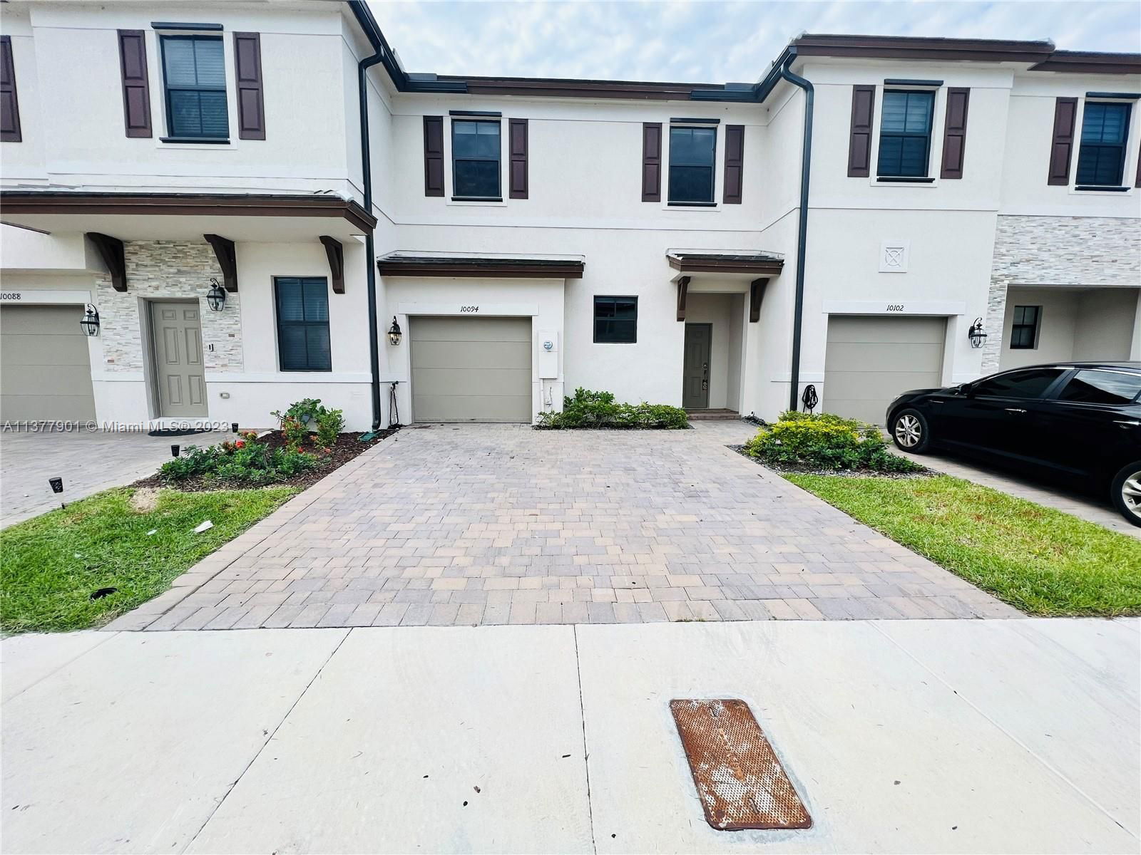 Real estate property located at 10094 231st Ln, Miami-Dade County, Cutler Bay, FL