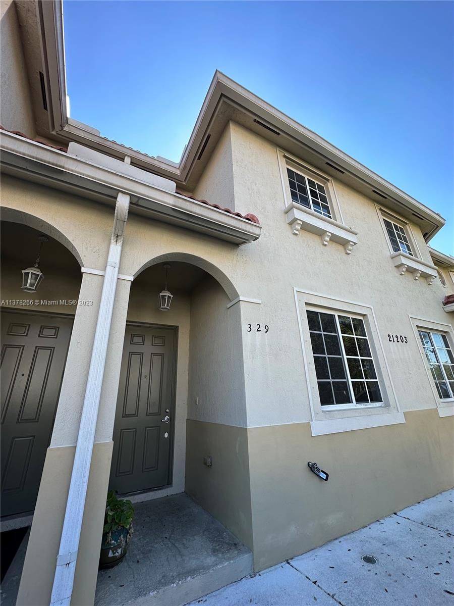 Real estate property located at 21203 14th Pl #3-29, Miami-Dade County, Miami Gardens, FL