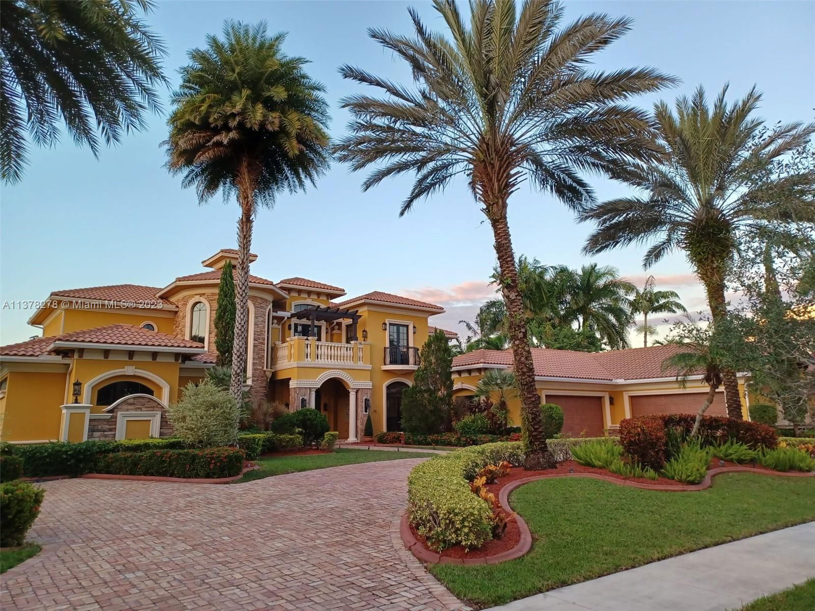 Real estate property located at 19349 Waters Edge St, Broward County, Weston, FL