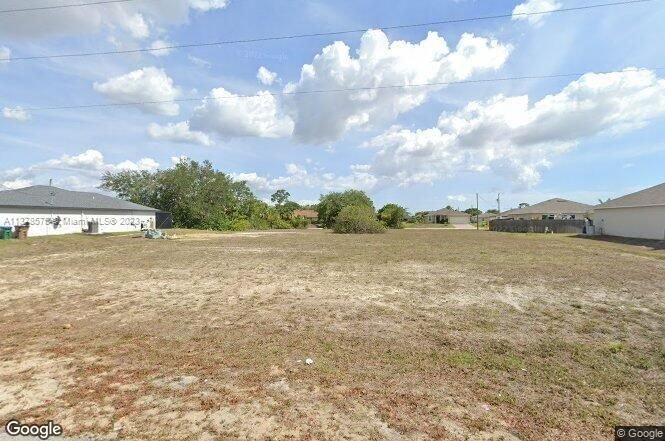 Real estate property located at 620 28 st, Lee County, Cape Coral, FL