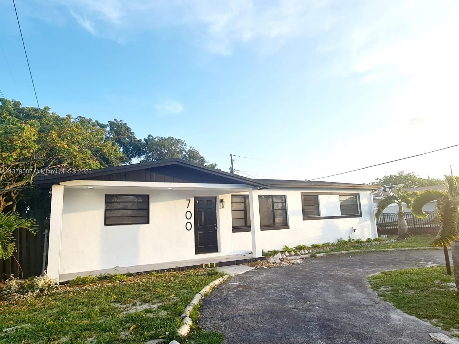 Real estate property located at 700 201st St, Miami-Dade County, Miami Gardens, FL