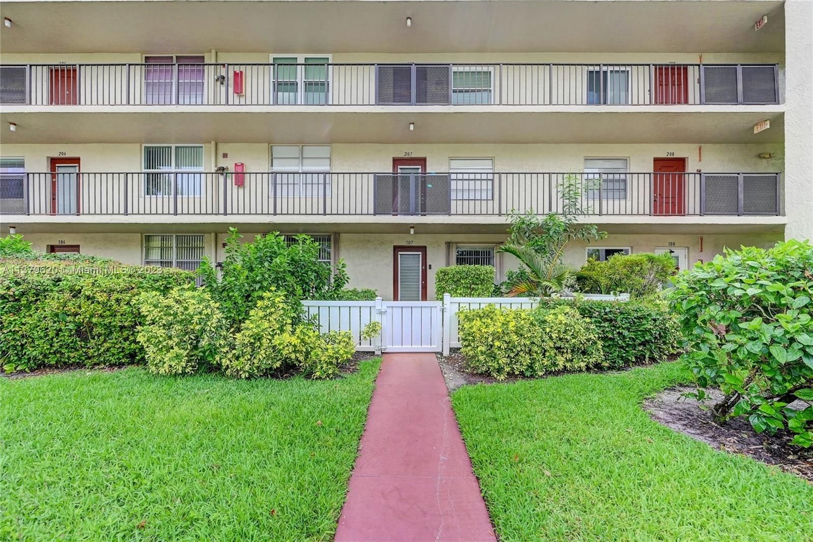 Real estate property located at 27 Abbey Ln #107, Palm Beach County, Delray Beach, FL