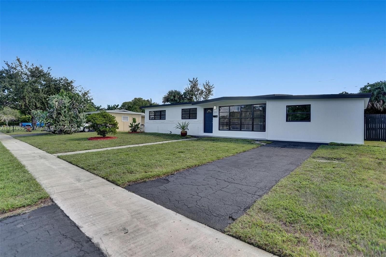 Real estate property located at 6842 13th St, Broward County, Plantation, FL
