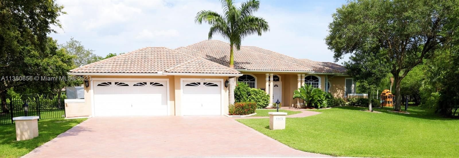 Real estate property located at 11672 5th St, Broward County, Plantation, FL