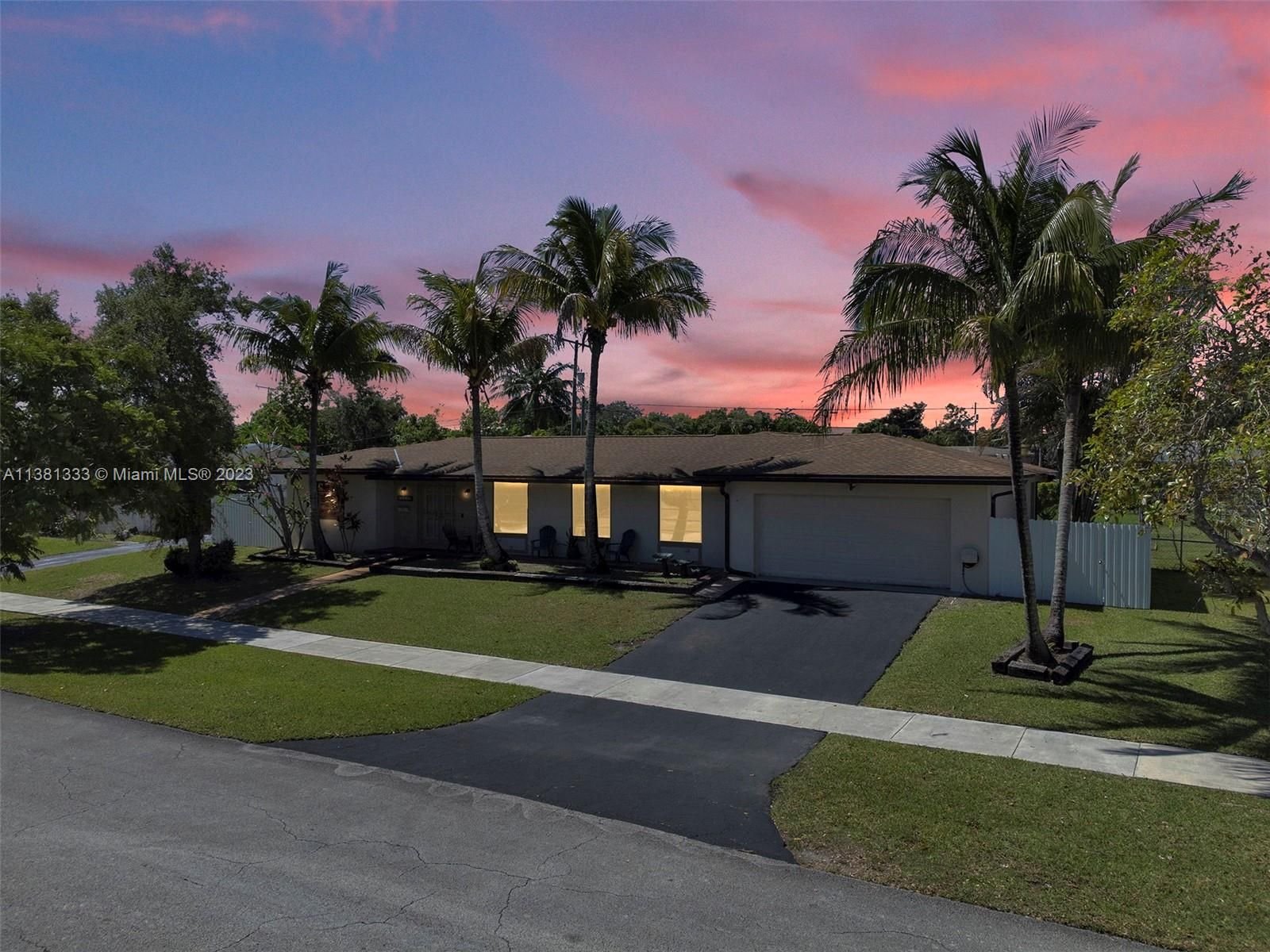 Real estate property located at 15640 Palmetto Club Dr, Miami-Dade County, Miami, FL